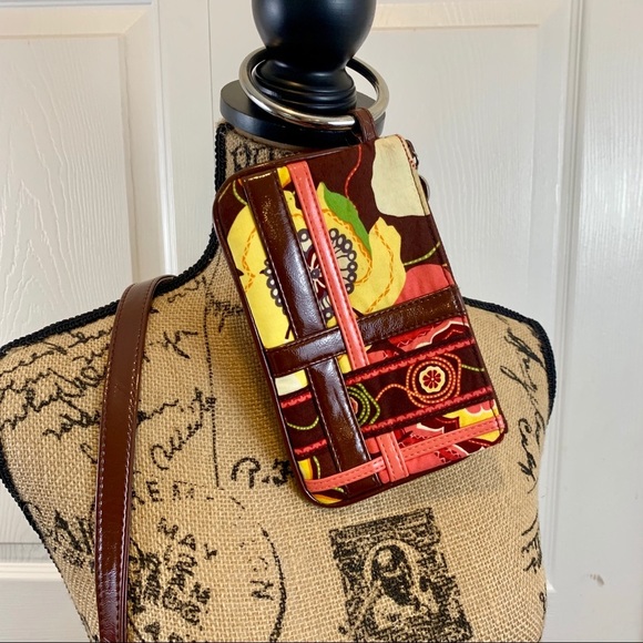 Vera Bradley bag with wristlet - Picture 8 of 8